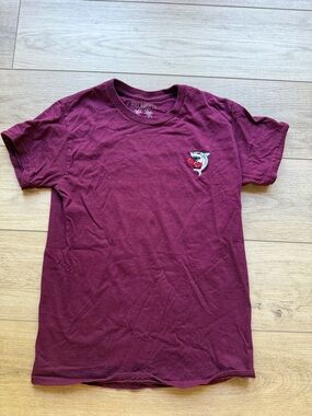 riot society burgundy short sleeve tee with shark patch